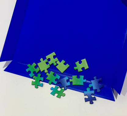 Puzzle or board game box support