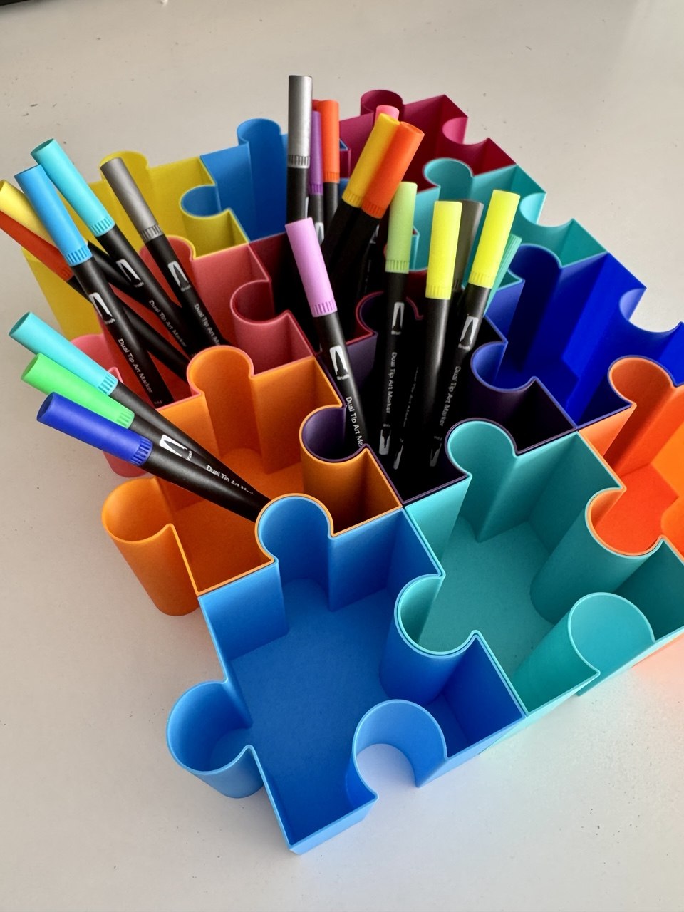 Puzzle or board game box support